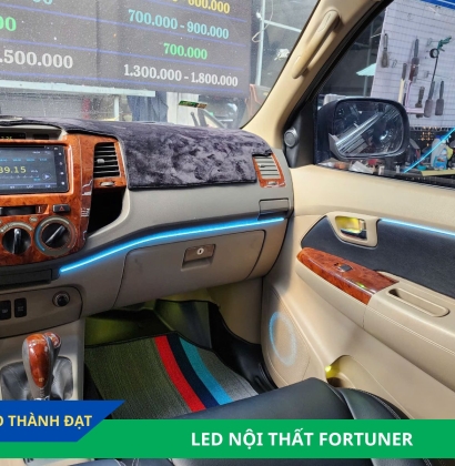 LED NỘI THẤT XE FORTUNER TẠI NHÀ
