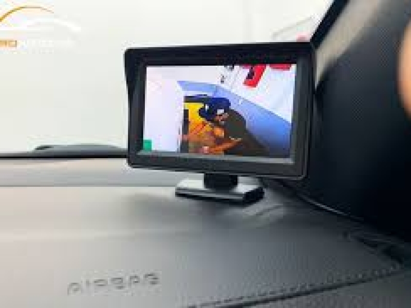CAMERA CẶP LỀ