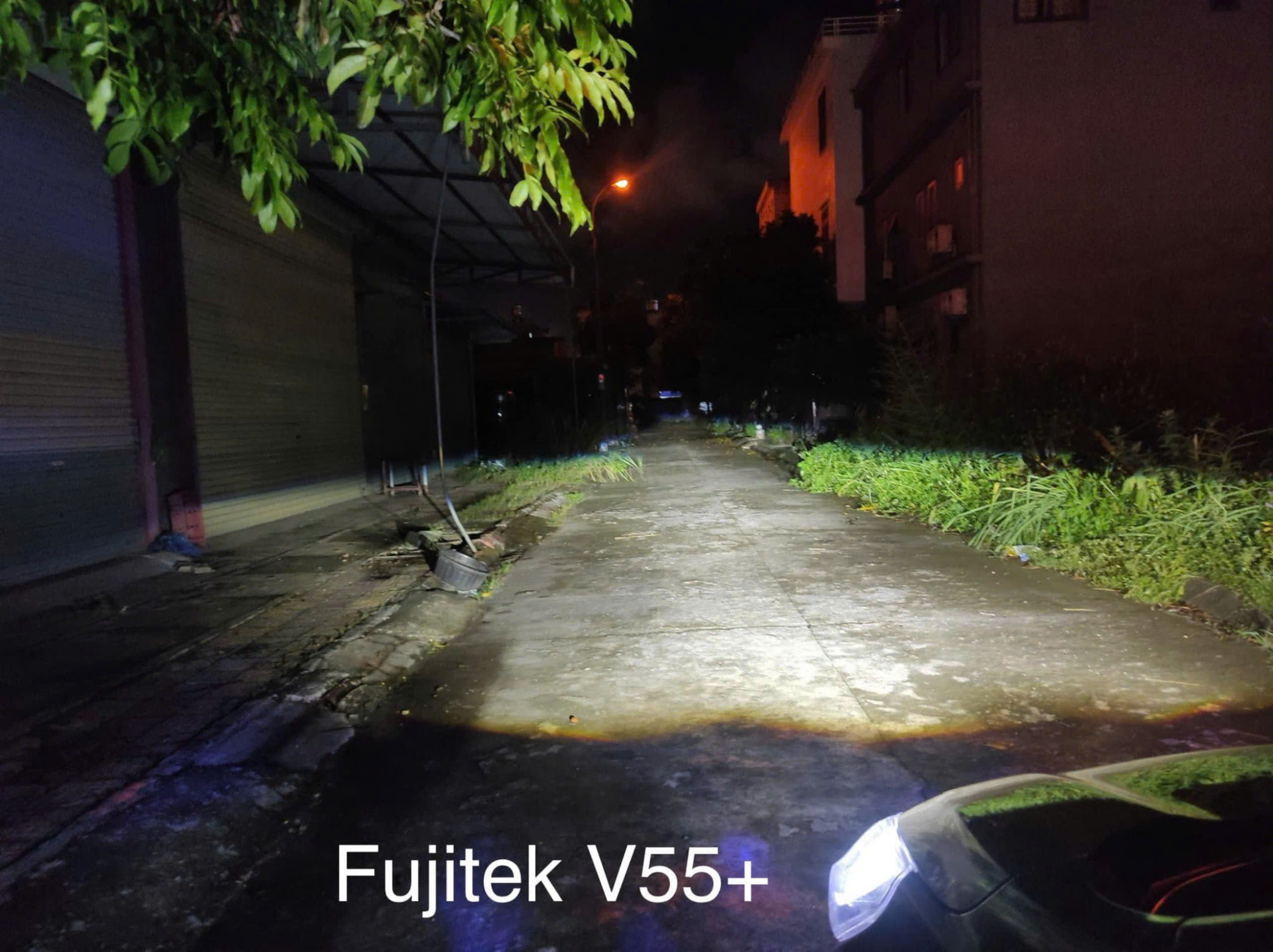 Đèn bi LED Fujitek V55 Plus