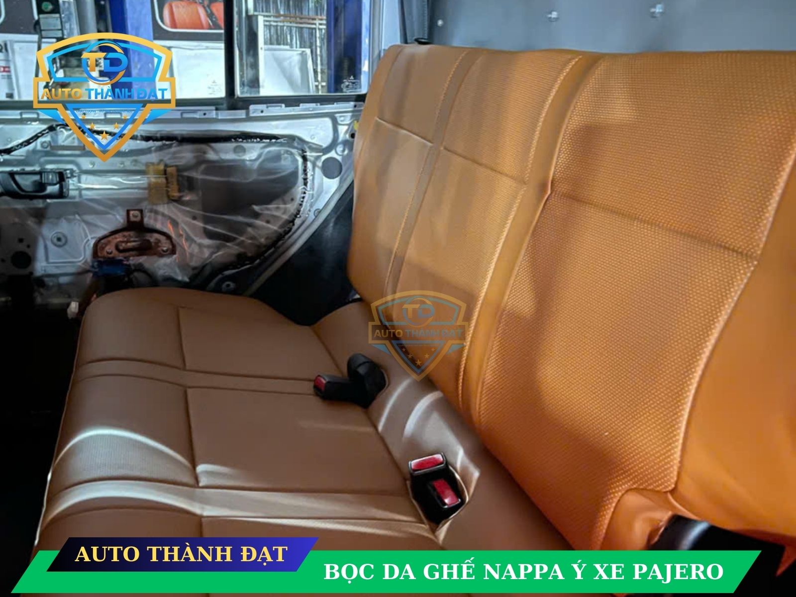 BỌC DA GHẾ XE PAJERO