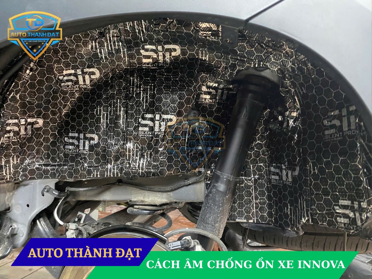 cach-am-chong-on-xe-innova