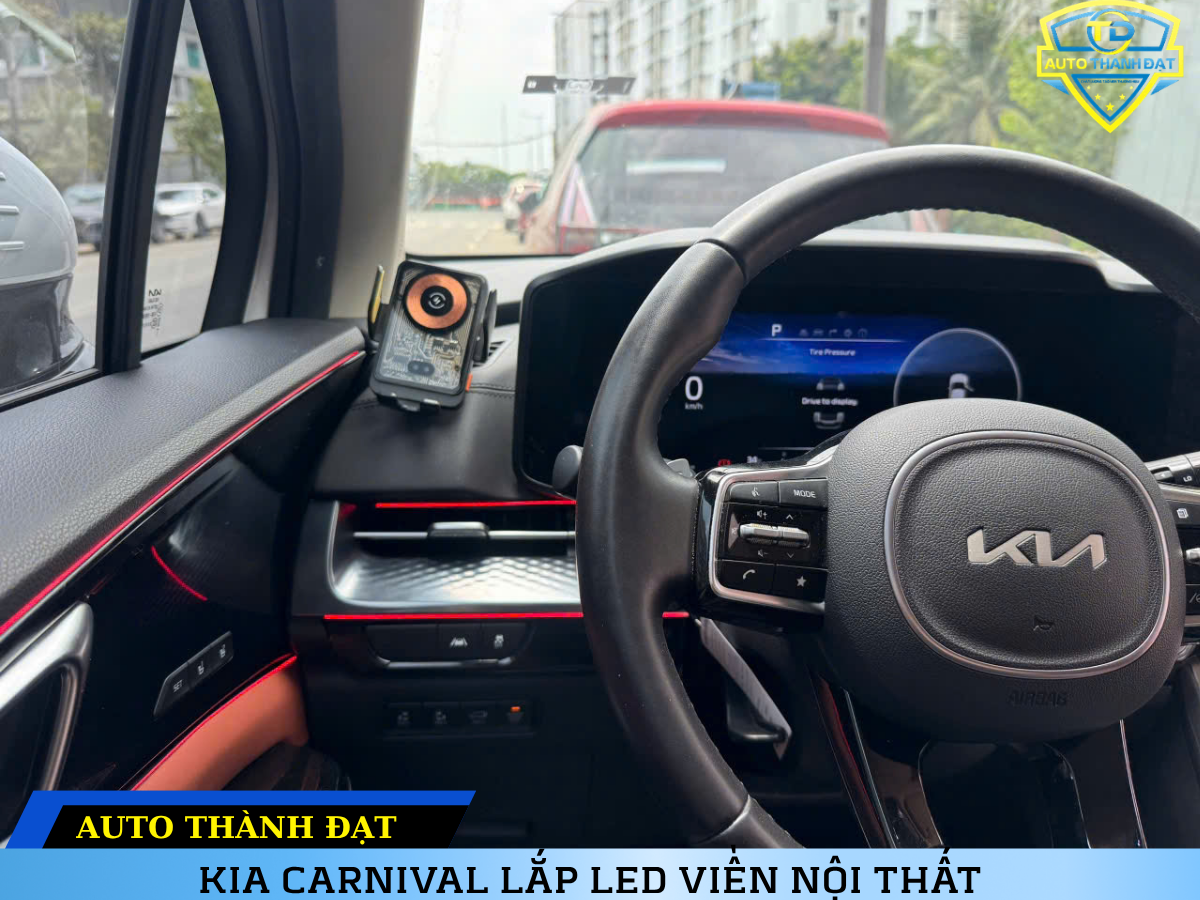 KIA CARNIVAL LẮP LED VIỀN NỘI THẤT