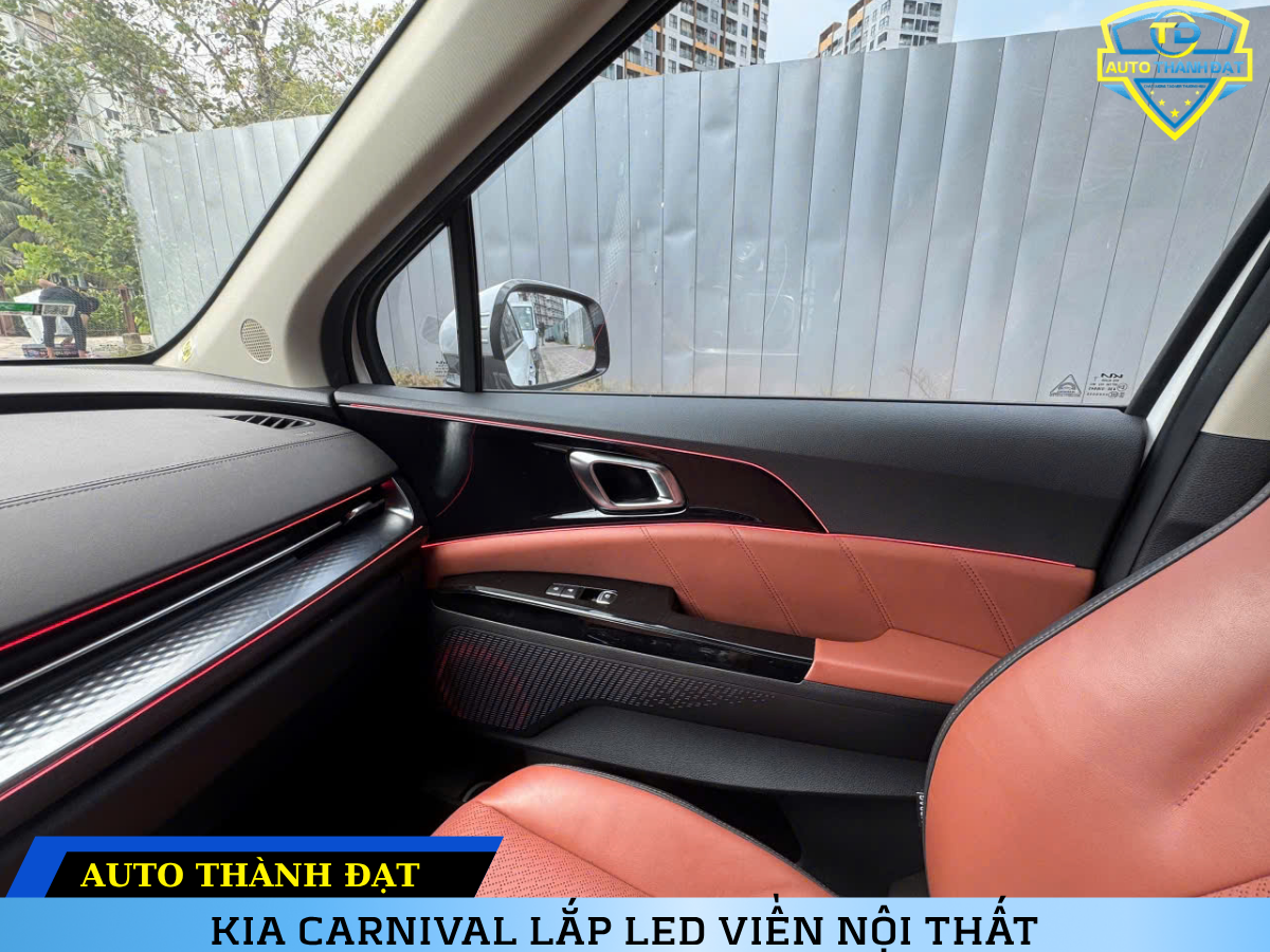 KIA CARNIVAL LẮP LED VIỀN NỘI THẤT