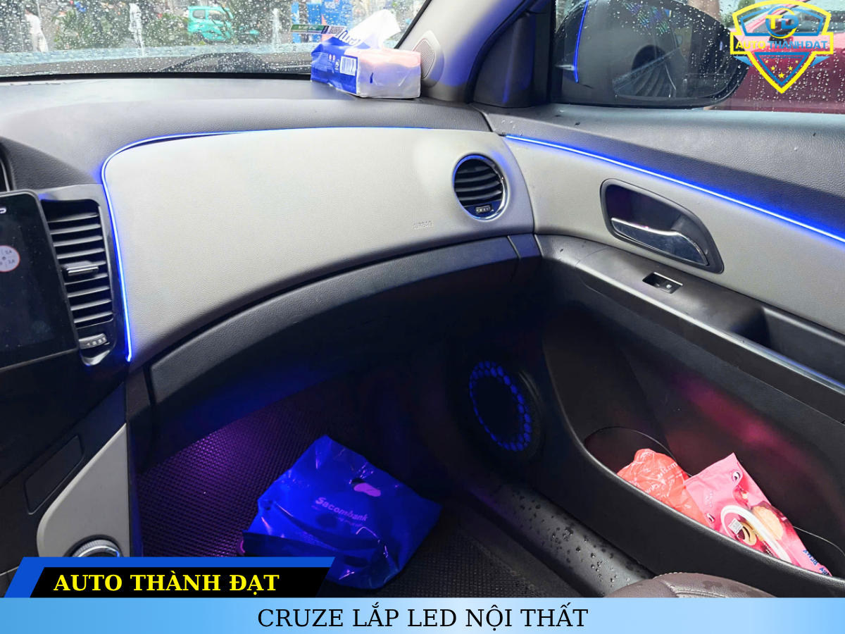CRUZE LẮP LED VIỀN NỘI THẤT