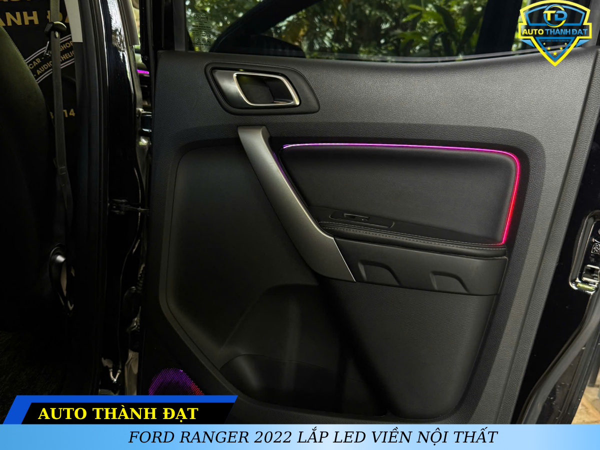 FORD RANGER 2022 LẮP LED VIỀN NỘI THẤT 