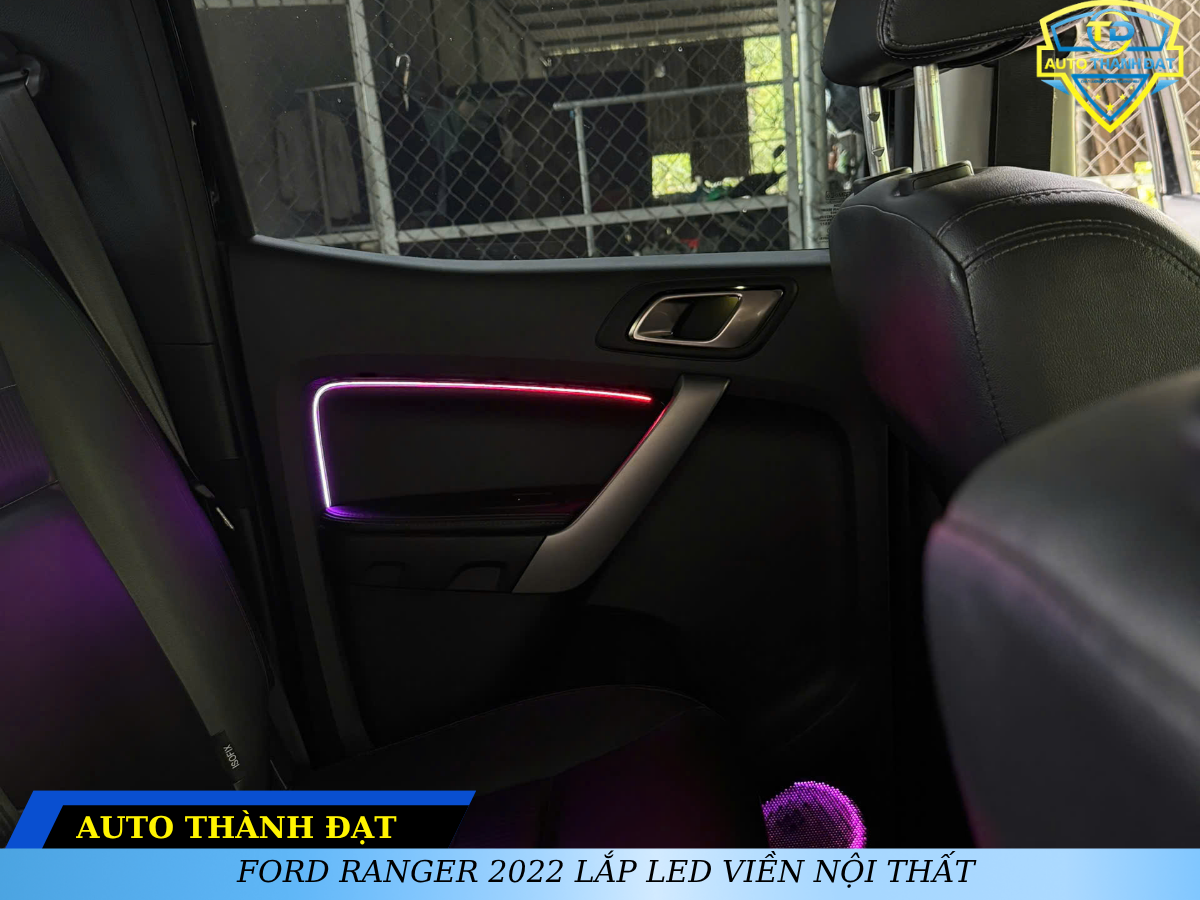 FORD RANGER 2022 LẮP LED VIỀN NỘI THẤT 