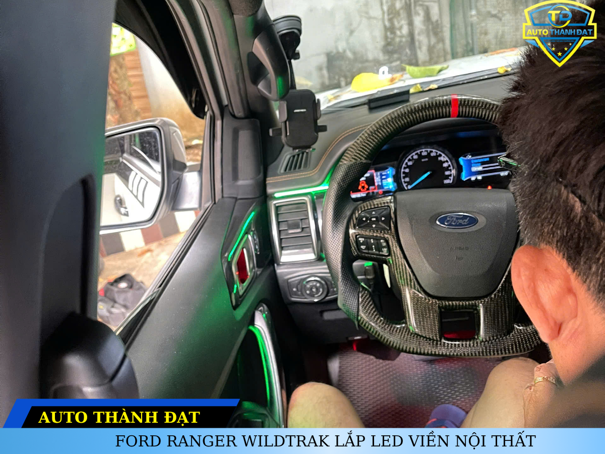 FORD RANGER WILDTRAK LẮP LED VIỀN NỘI THẤT