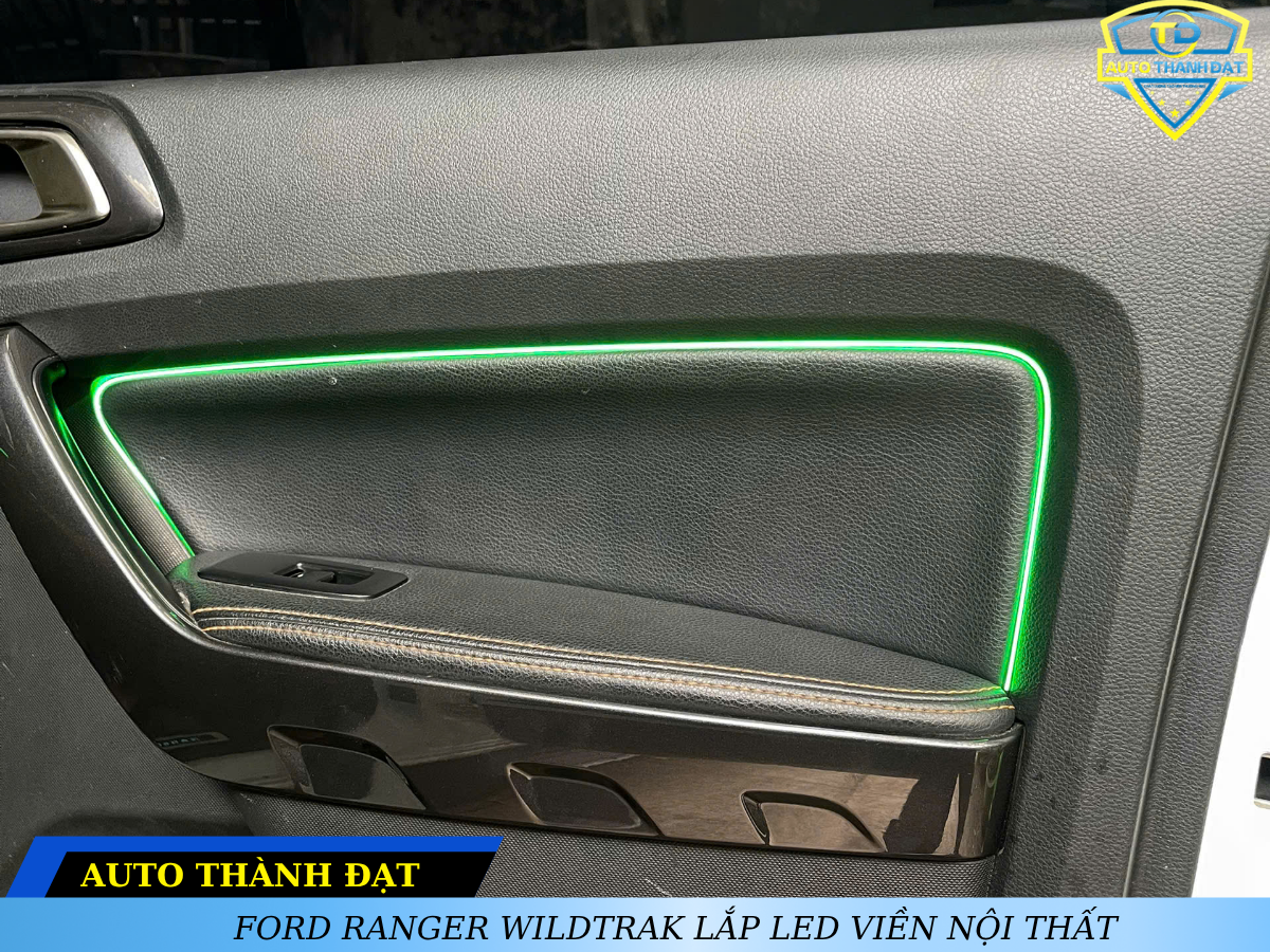 FORD RANGER WILDTRAK LẮP LED VIỀN NỘI THẤT