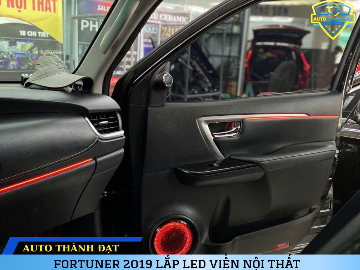 FORTUNER 2019 LẮP LED VIỀN NỘI THẤT
