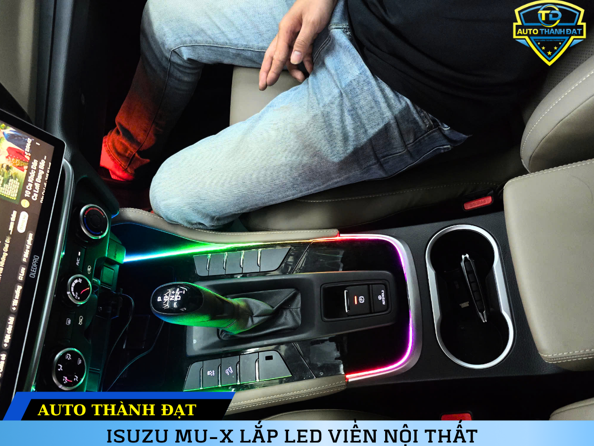 ISUZU MU-X LẮP LED VIỀN NỘI THẤT