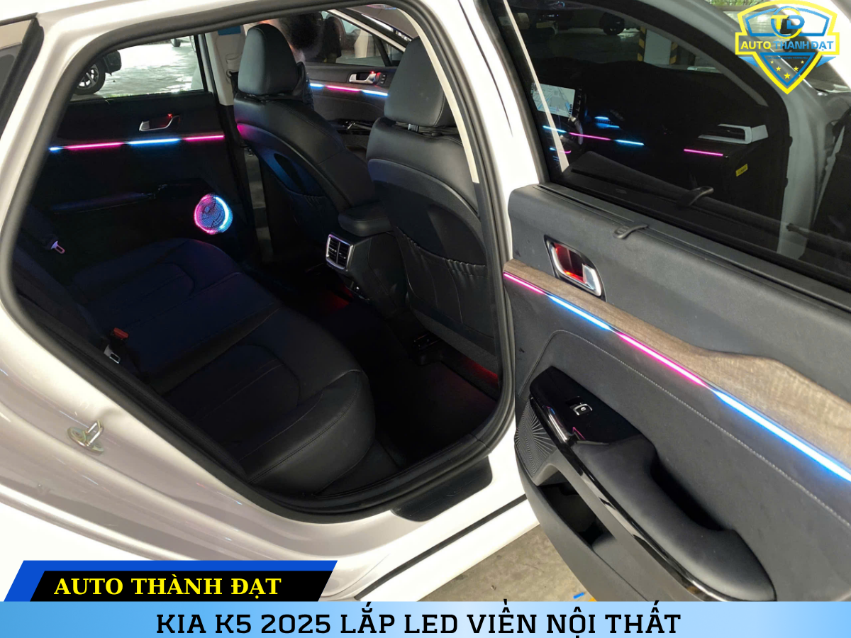 KIA K5 2025 LẮP LED VIỀN NỘI THẤT