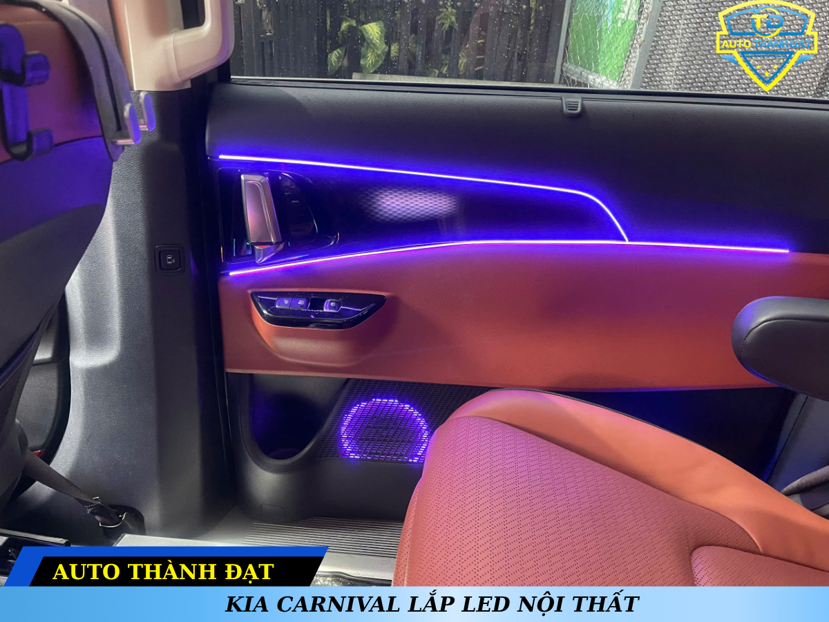 KIA CARNIVAL LẮP LED NỘI THẤT