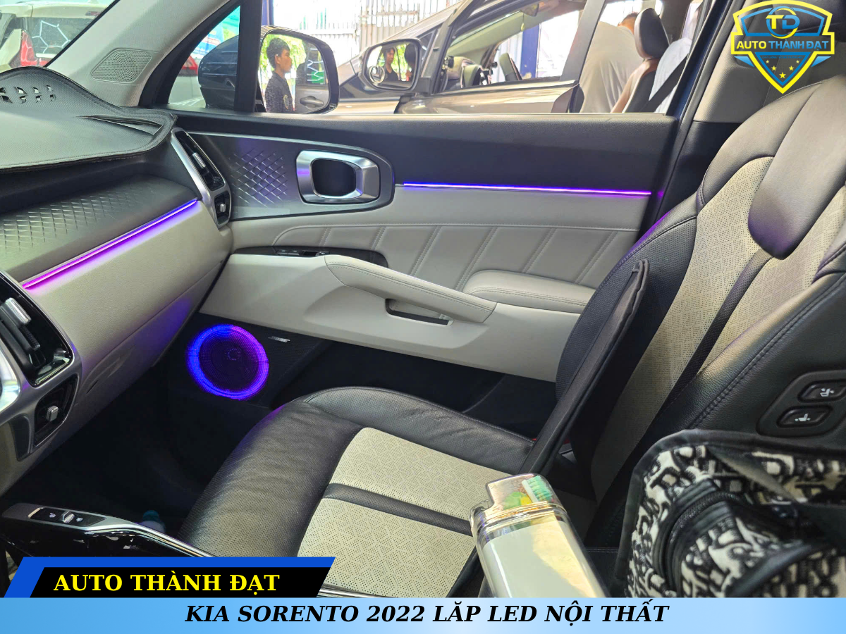 KIA SORENTO 2022 LẮP LED NỘI THẤT