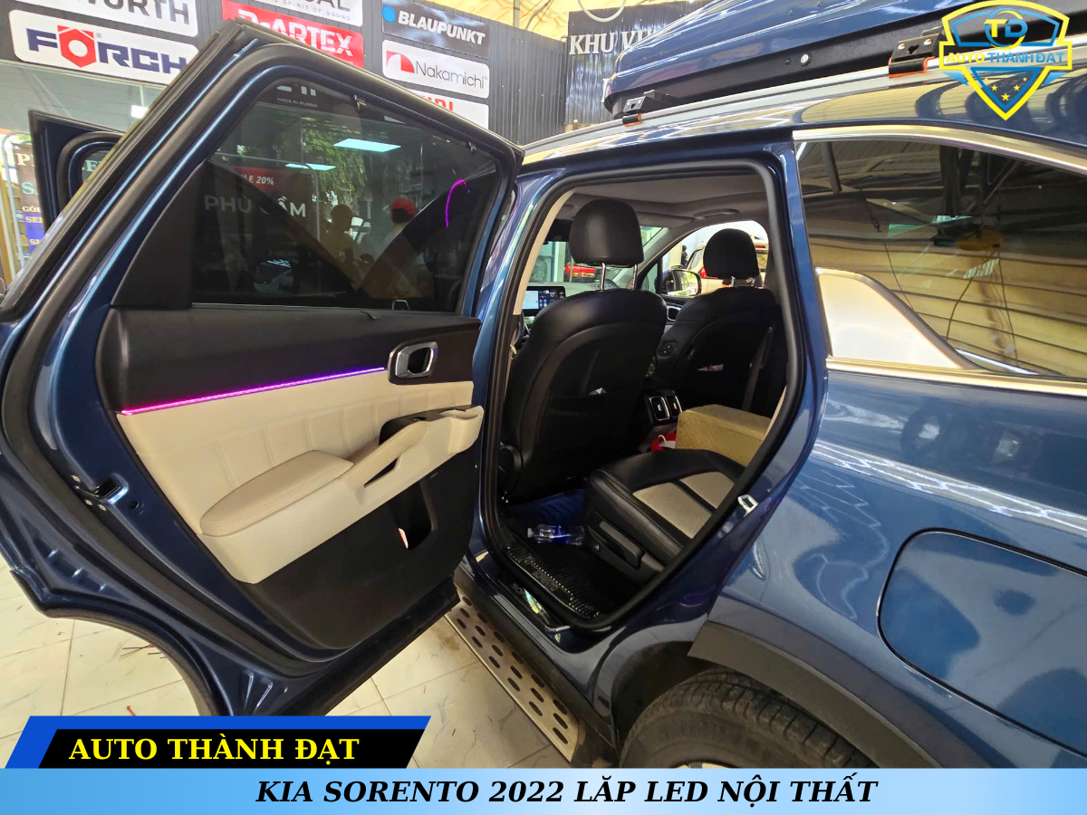 KIA SORENTO 2022 LẮP LED NỘI THẤT