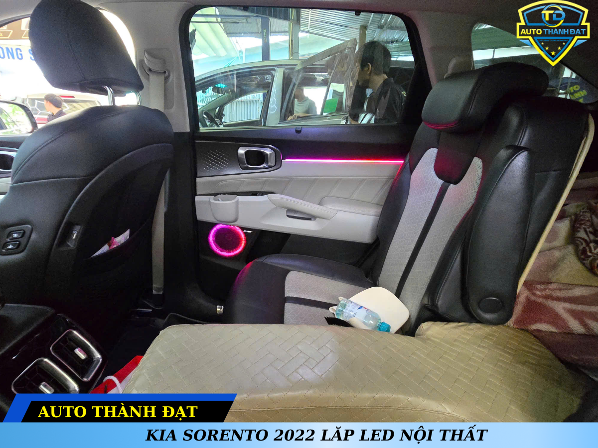 KIA SORENTO 2022 LẮP LED NỘI THẤT