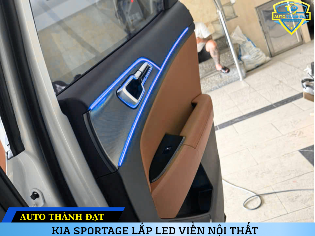 KIA SPORTAGE LẮP LED VIỀN NỘI THẤT