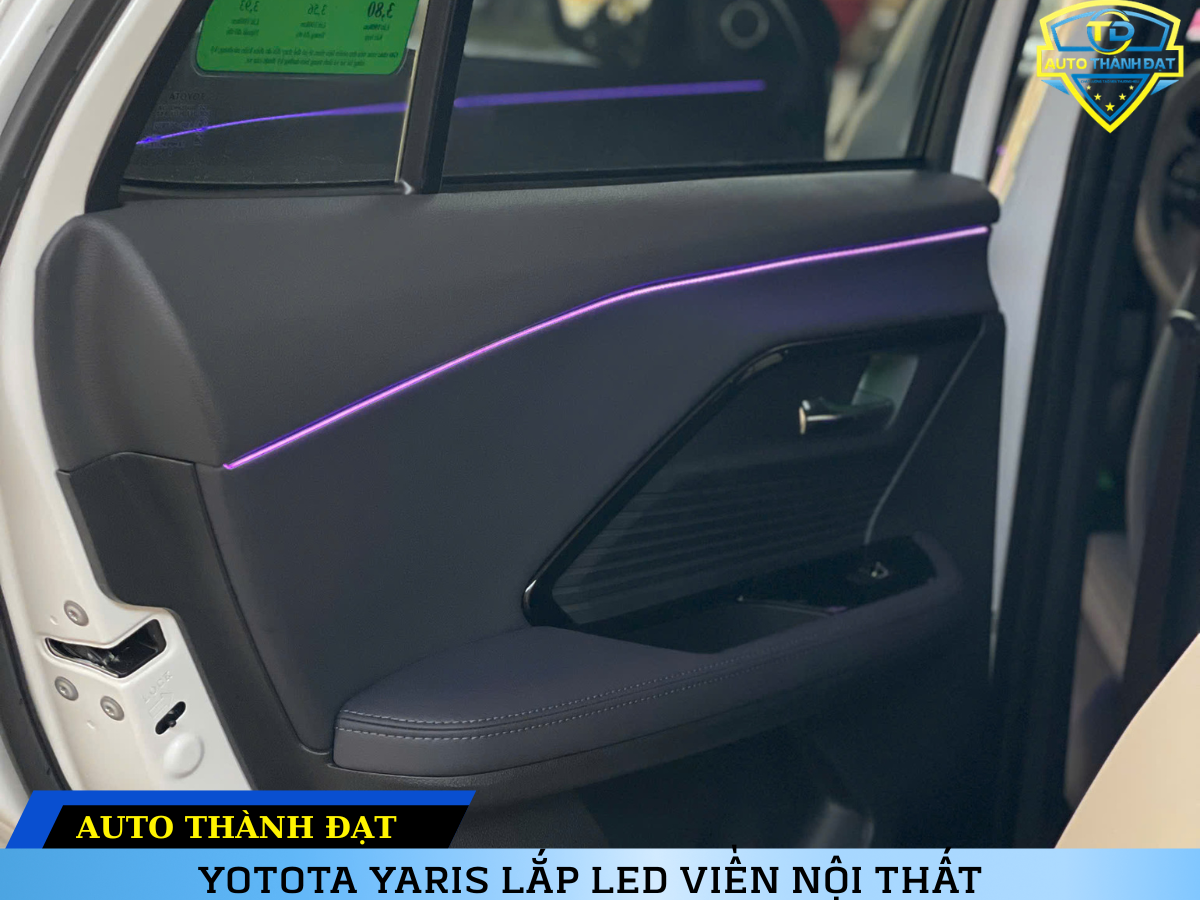 TOYOTA YARIS LẮP LED VIỀN NỘI THẤT