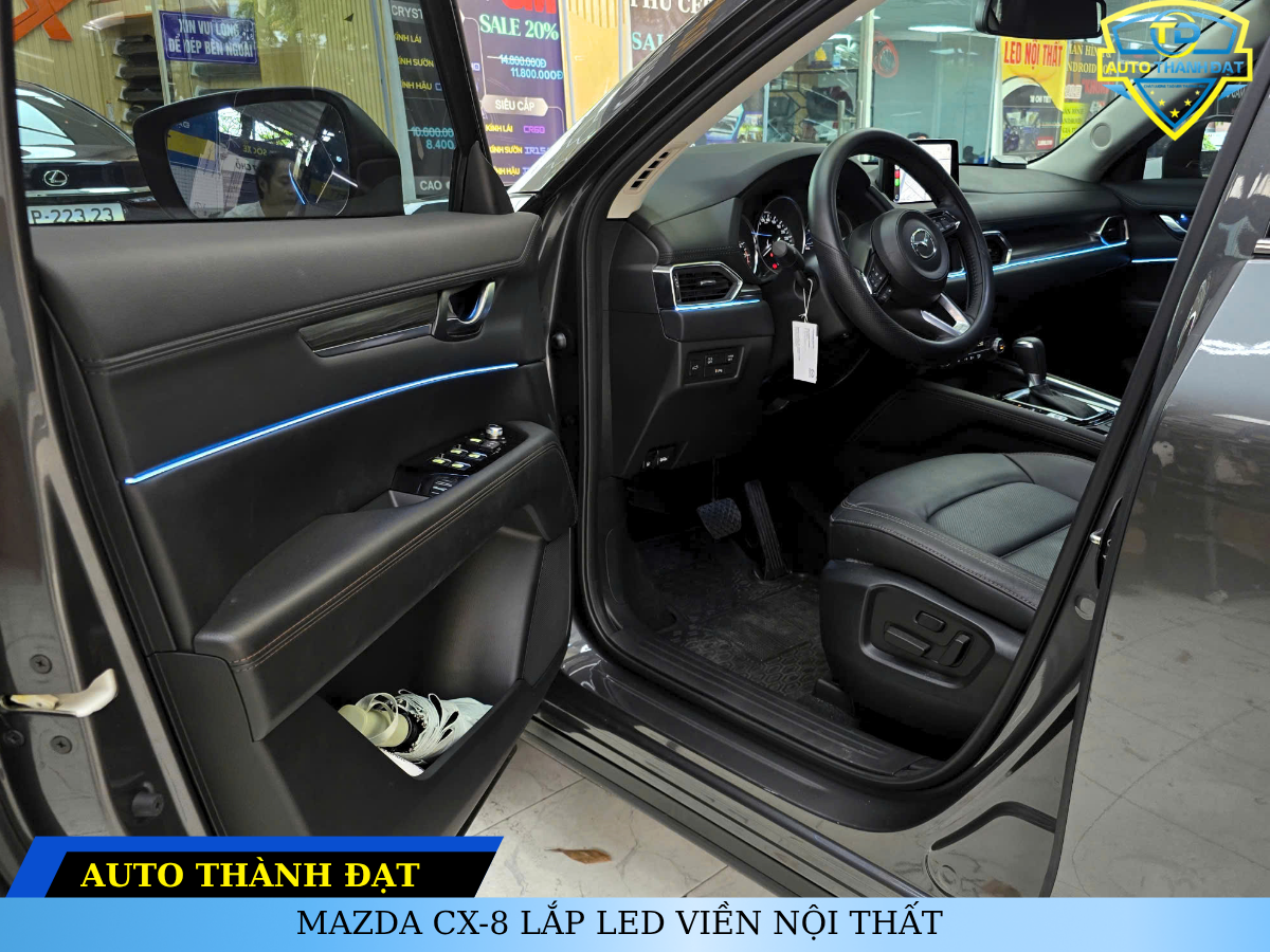 MAZDA CX-8 LẮP LED VIỀN NỘI THẤT