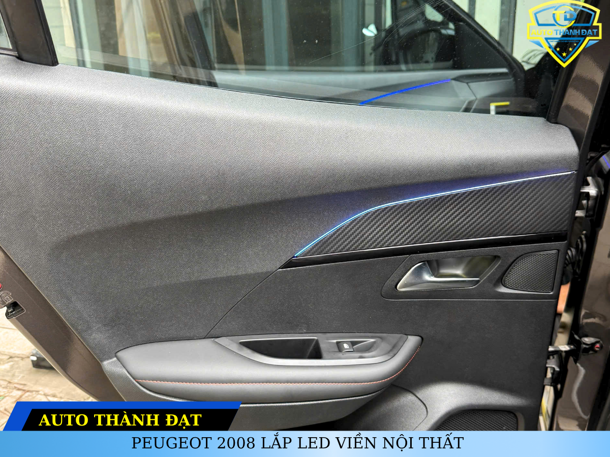 PEUGEOT 2008 LẮP LED VIỀN NỘI THẤT