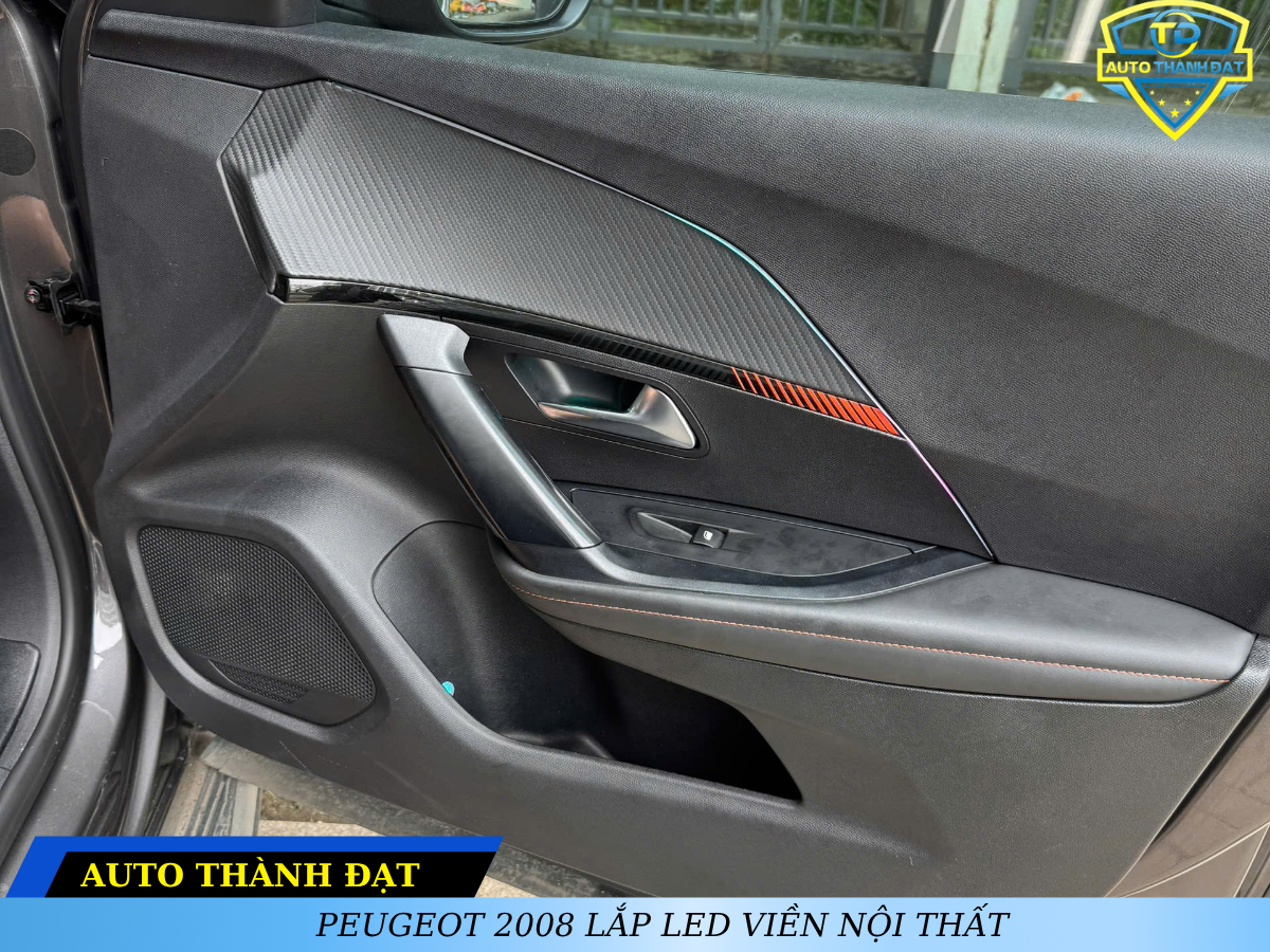 PEUGEOT 2008 LẮP LED VIỀN NỘI THẤT