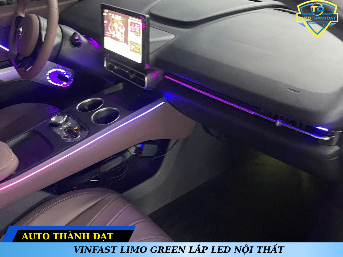 VINFAST LIMO GREEN LẮP LED NỘI THẤT