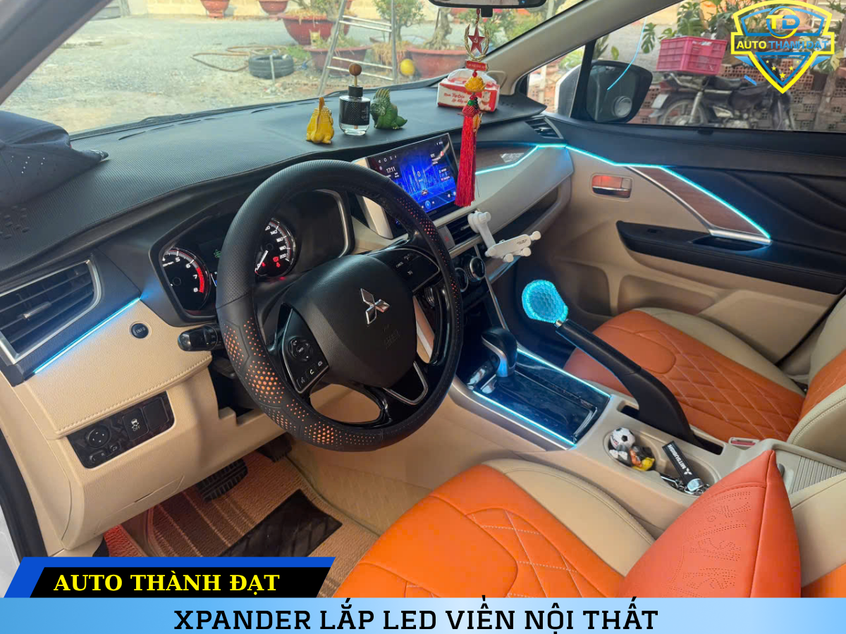 XPANDER LẮP LED VIỀN NỘI THẤT