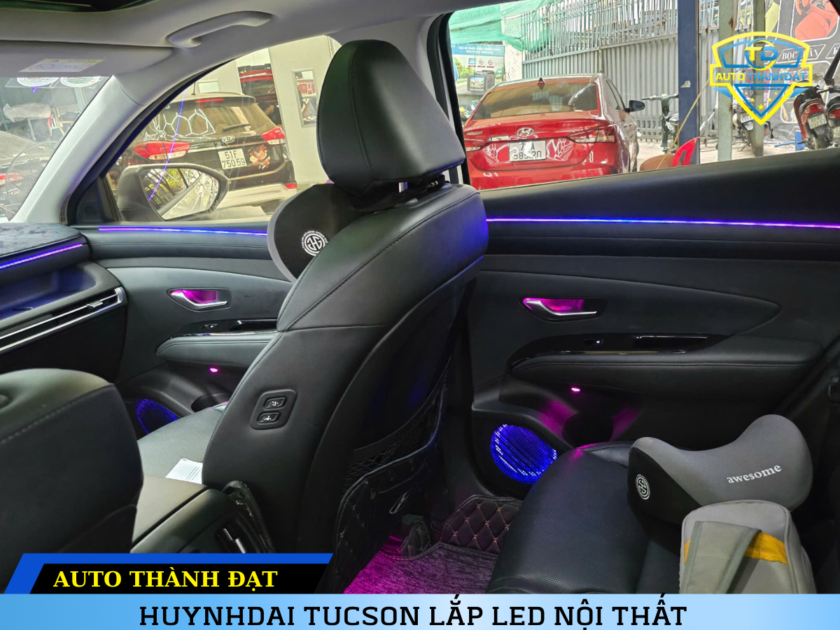 HYUNDAI TUCSON LẮP LED NỘI THẤT