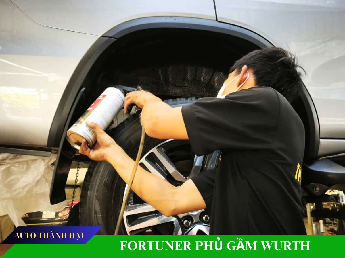 FORTUNER PHỦ GẦM Ô TÔ