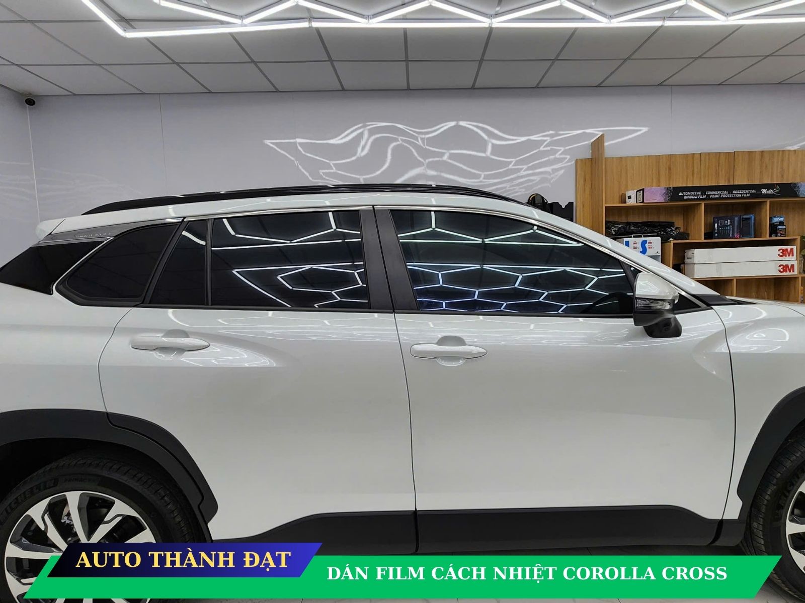 DÁN FILM CÁCH NHIỆT XE COROLLA CROSS