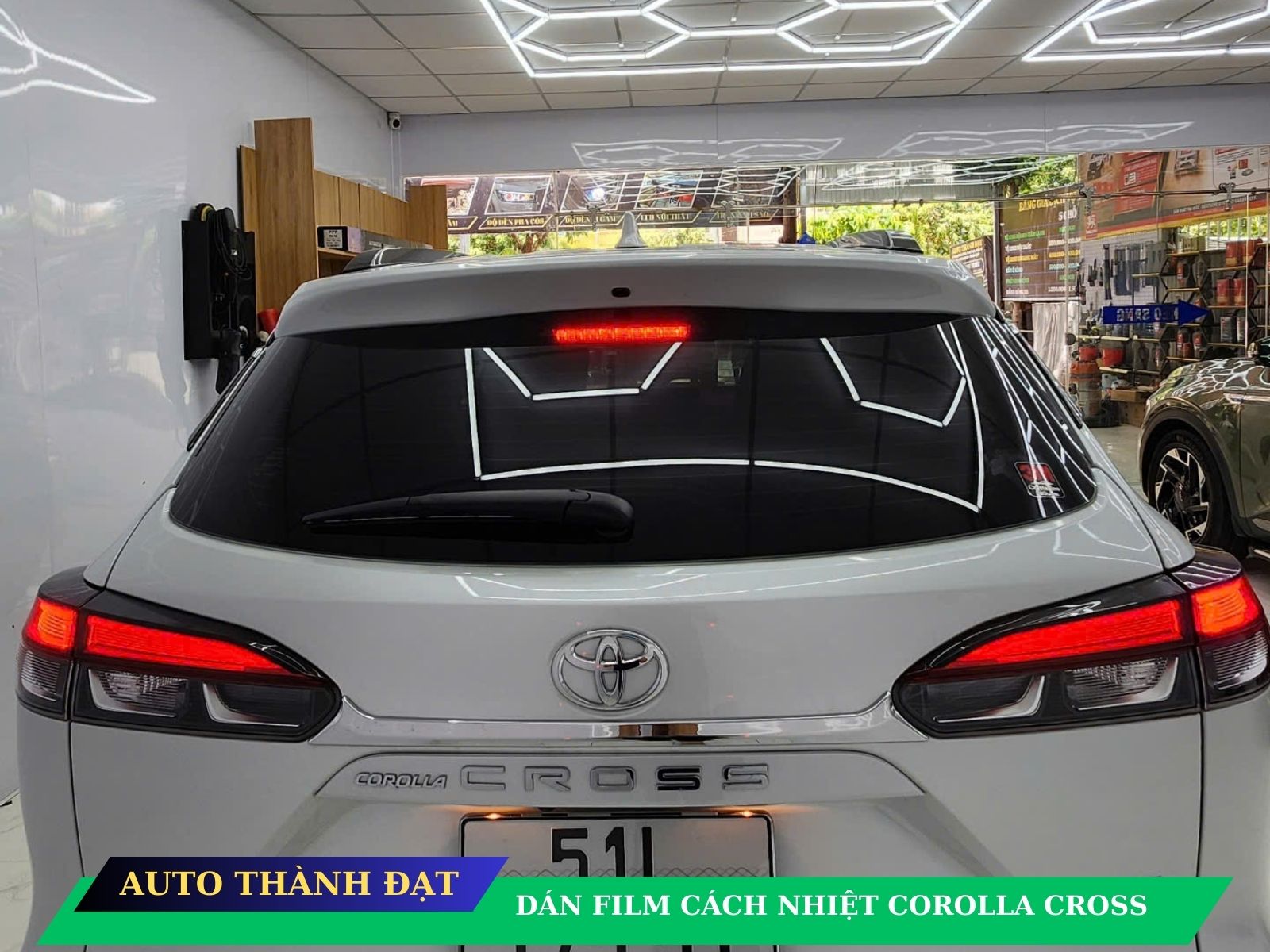 DÁN FILM CÁCH NHIỆT XE COROLLA CROSS