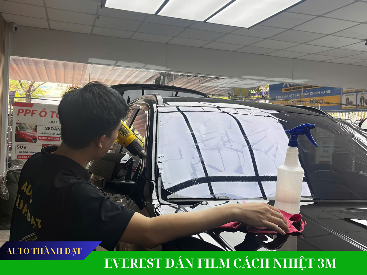 FORD EVEREST DÁN FILM CÁCH NHIỆT 3M