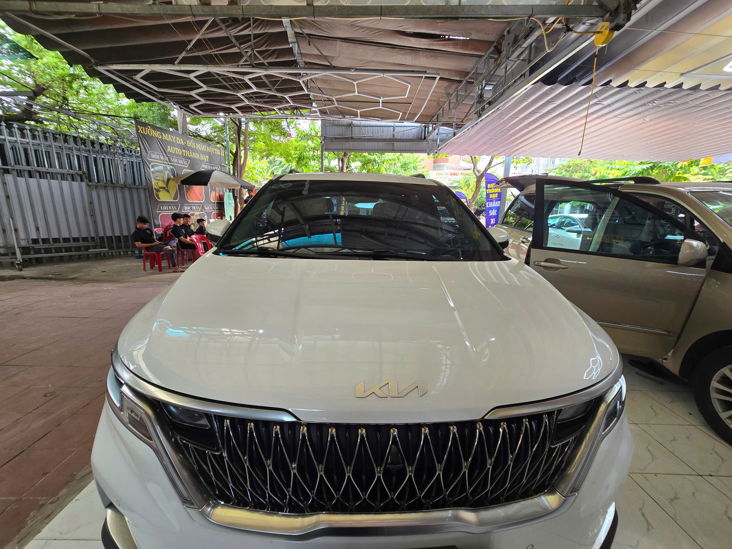 Dán phim cách nhiệt cho xe KIA Carnival 2025