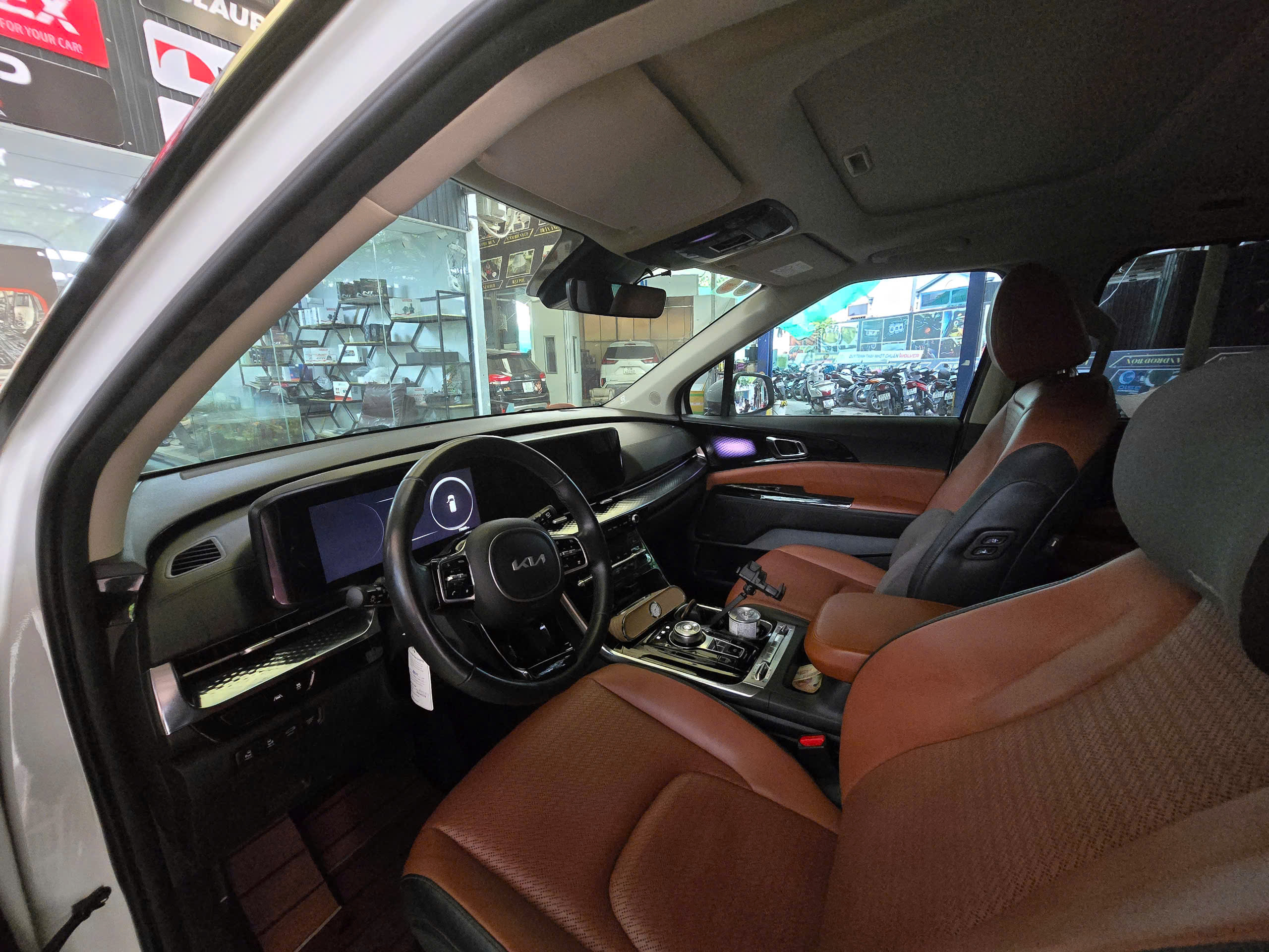 Dán phim cách nhiệt cho xe KIA Carnival 2025