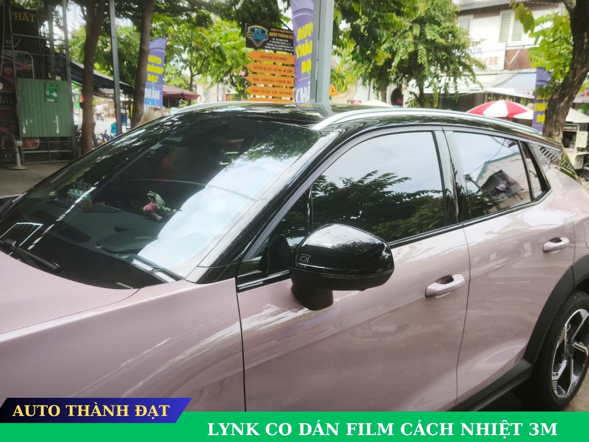 LYNK CO DÁN FILM CÁCH NHIỆT 3M