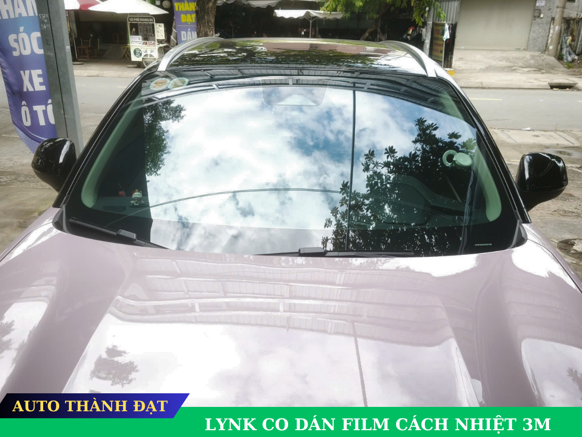 LYNK CO DÁN FILM CÁCH NHIỆT 3M
