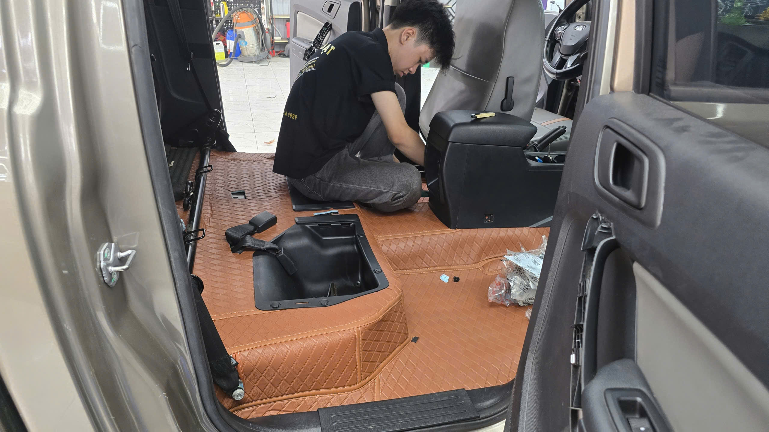 LÓT SÀN 5D 360 ĐỘ FORD RANGER