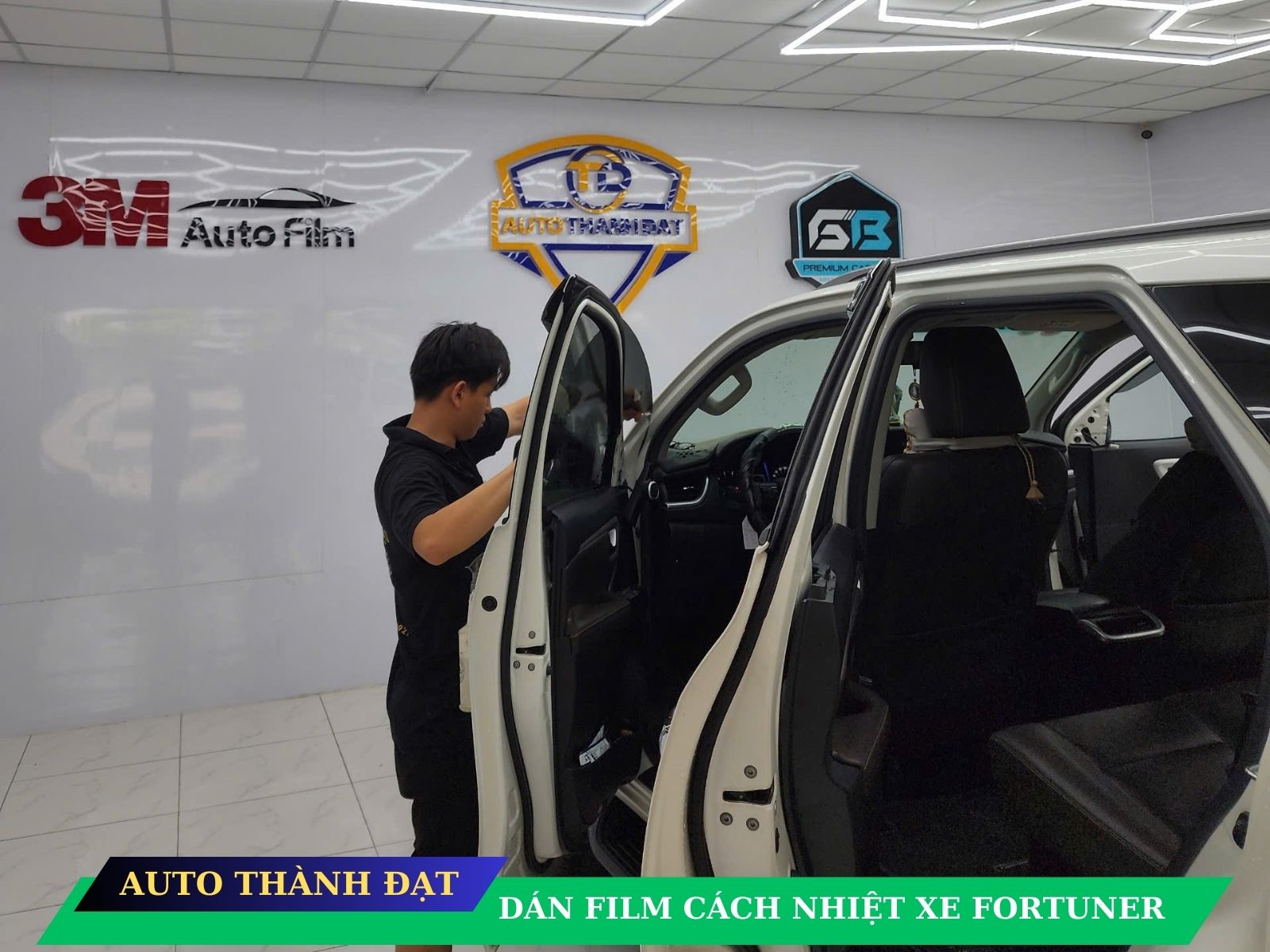 dan film cach nhiet xe fortuner