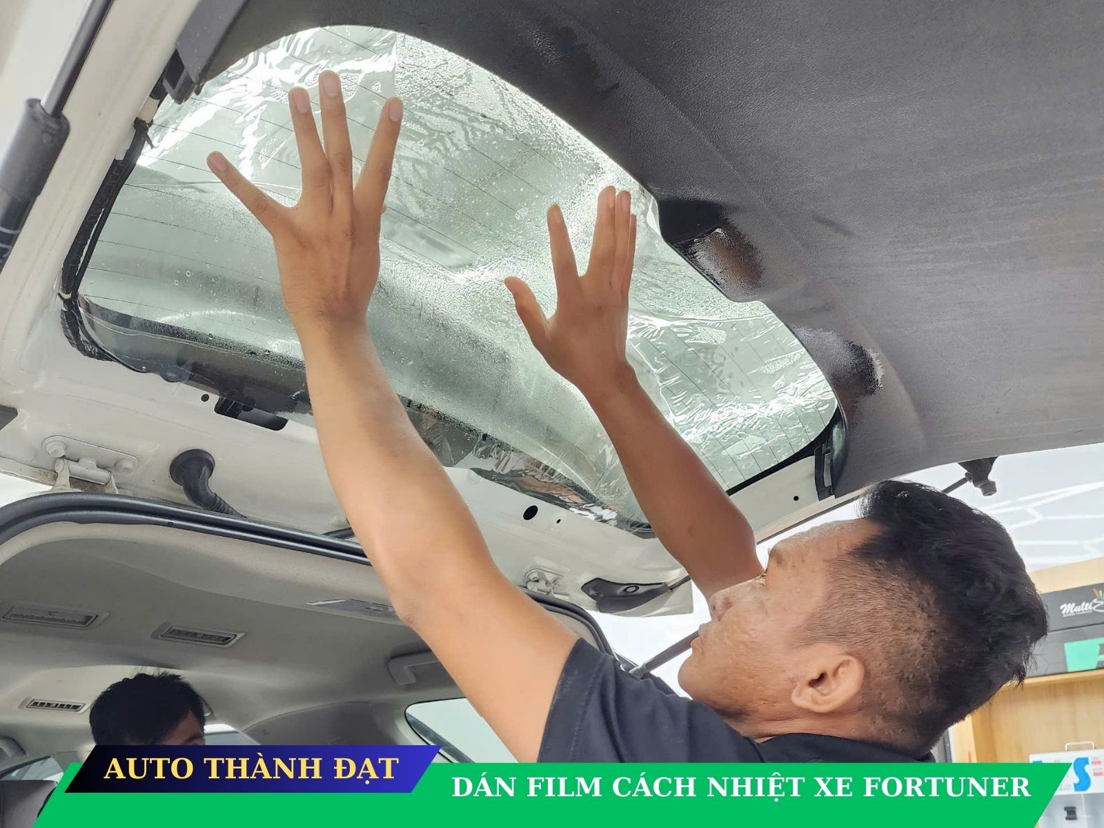 dan film cach nhiet xe fortuner