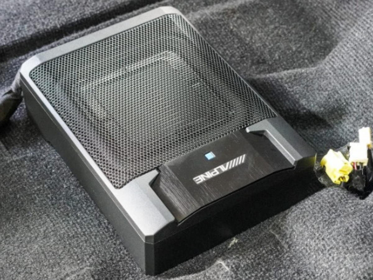 loa-alpine-subwoofer-pwe-m770