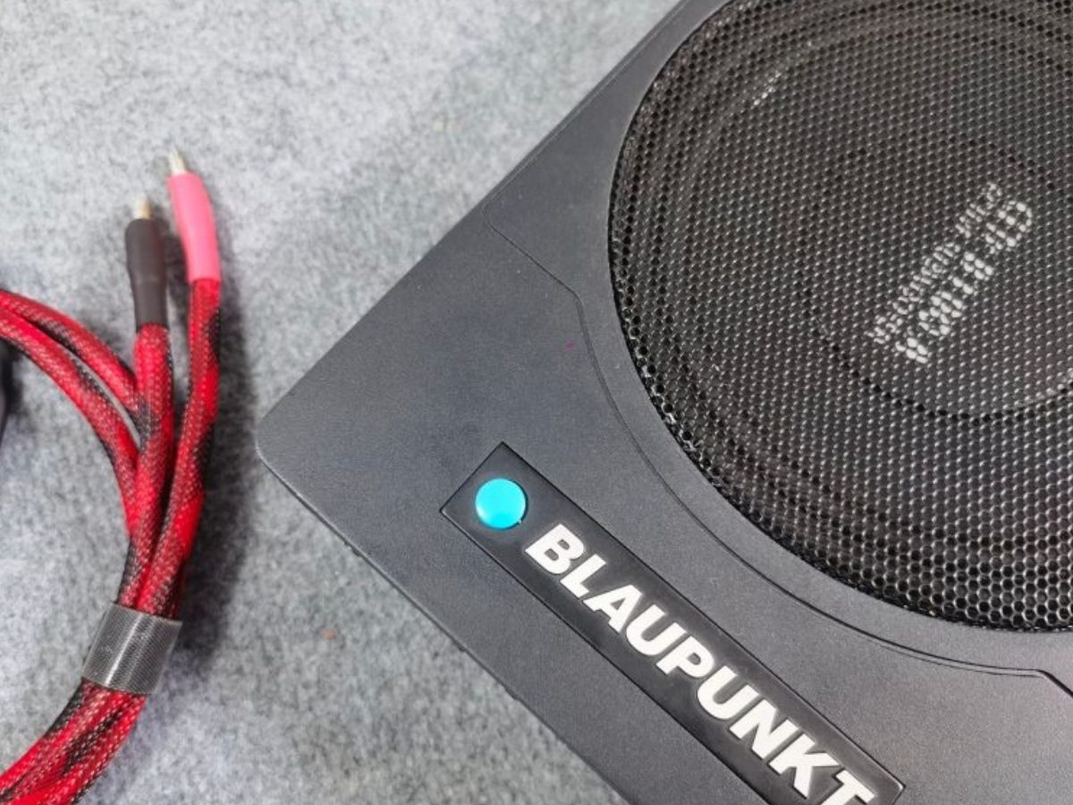 sub-dien-blaupunkt-cho-o-to