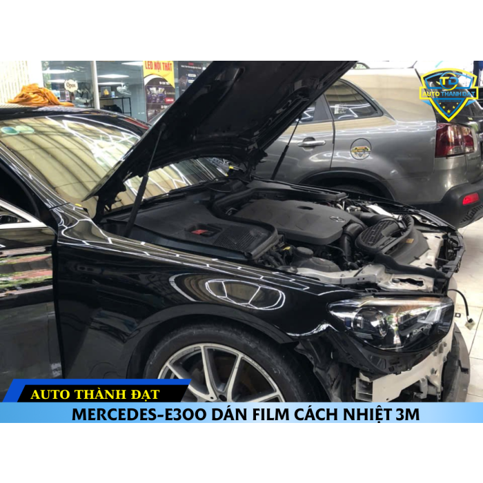 MERCEDES-E300 DÁN FILM CÁCH NHIỆT 3M CRYSTALLINE