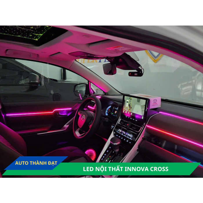 led nội thất xe Innova Cross