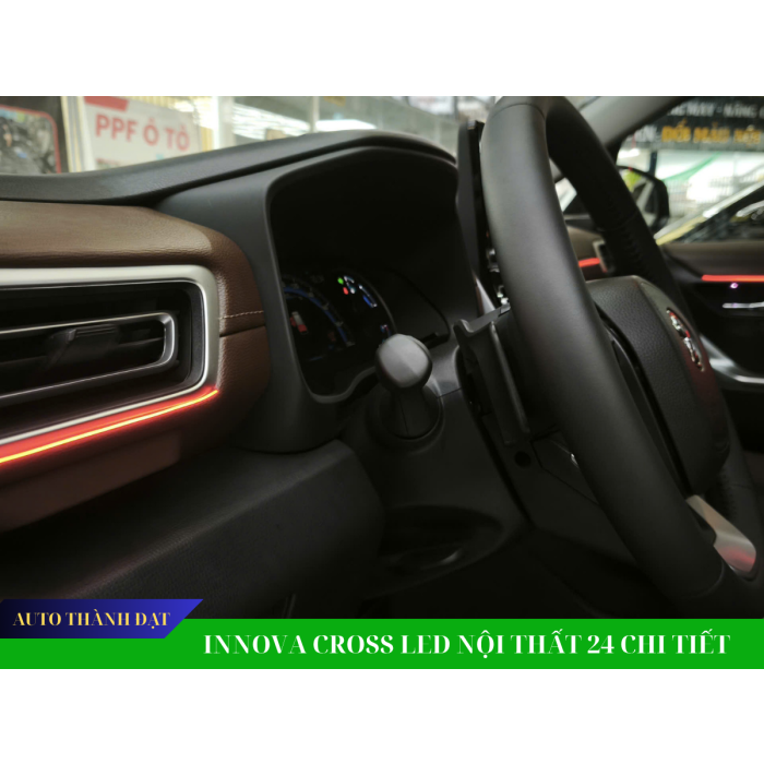 INNOVA CROSS LED NỘI THẤT 24 CHI TIẾT