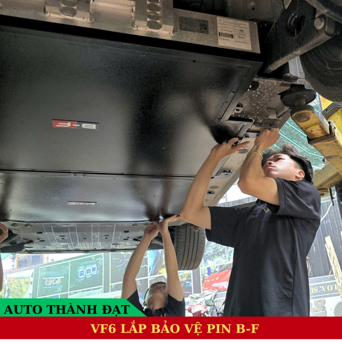 VINFAST VF6 LẮP ỐP BẢO VỆ PIN B-F