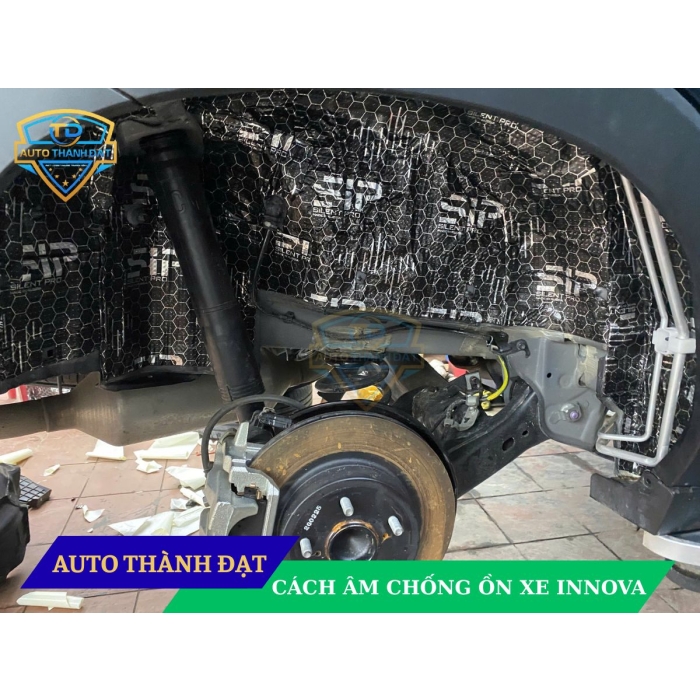 cách âm chống ồn xe INNOVA
