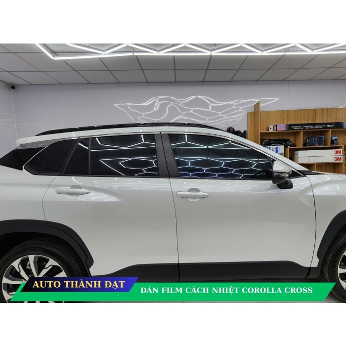 DÁN FILM CÁCH NHIỆT XE COROLLA CROSS