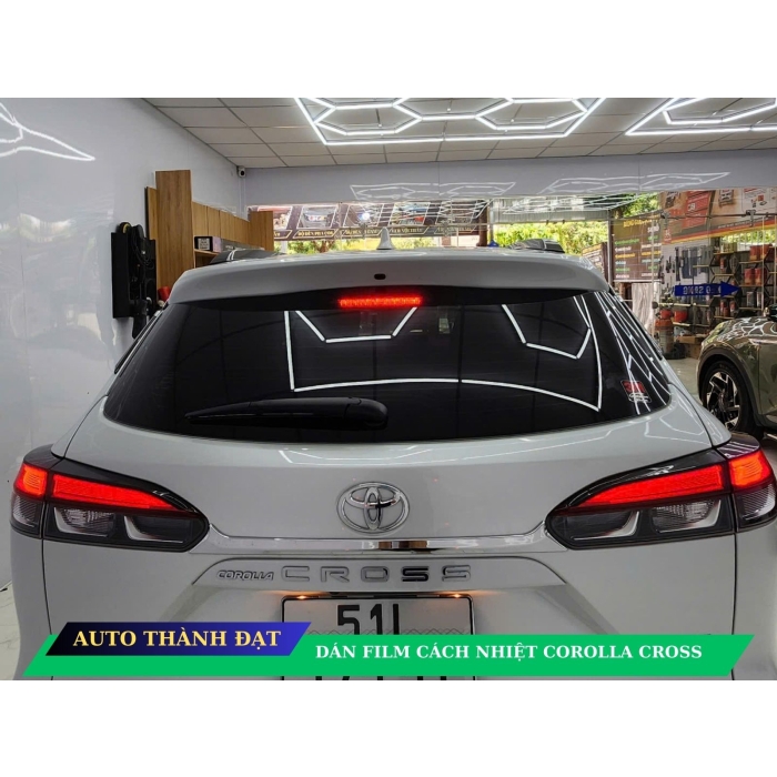 DÁN FILM CÁCH NHIỆT XE COROLLA CROSS