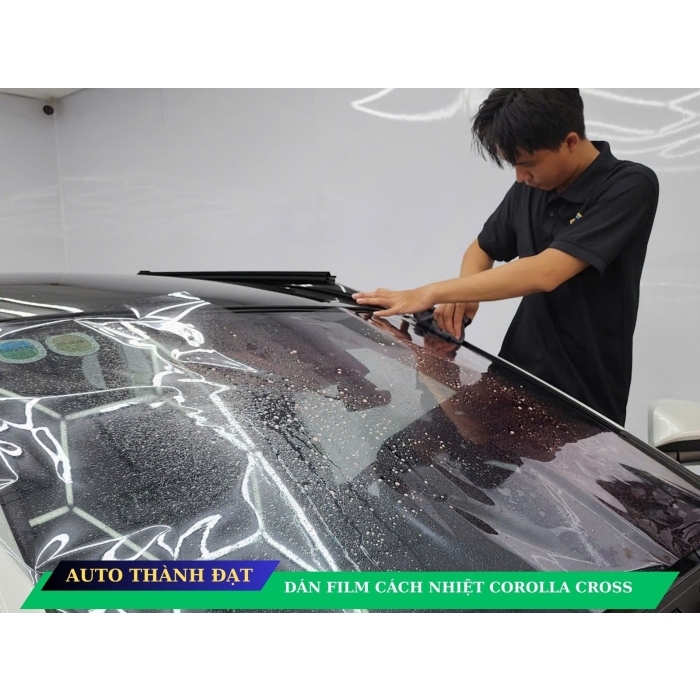 DÁN FILM CÁCH NHIỆT XE COROLLA CROSS