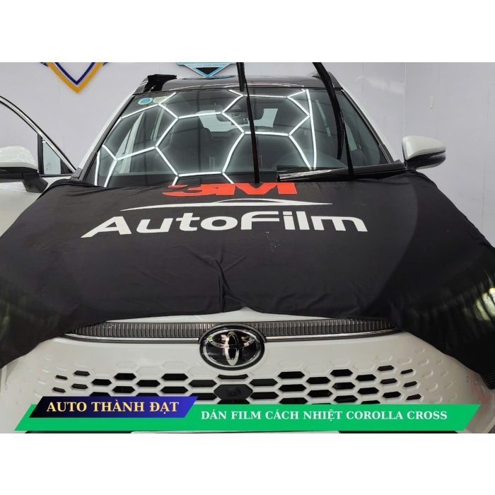 DÁN FILM CÁCH NHIỆT XE COROLLA CROSS