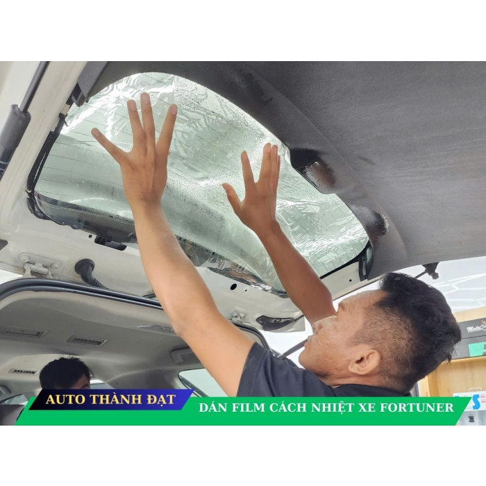 DÁN FILM CÁCH NHIỆT XE FORTUNER